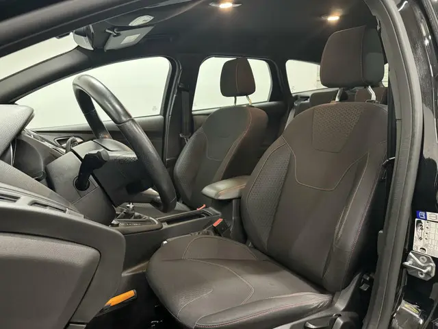 Ford Focus Wagon 1.5 ST-Line 2017 Benzine 18