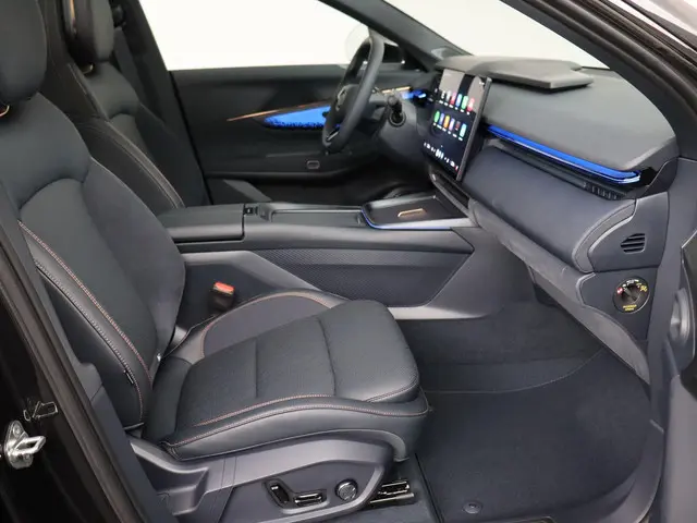 Lynk & Co 08 1.5 More 2025 Hybride Benzine 33