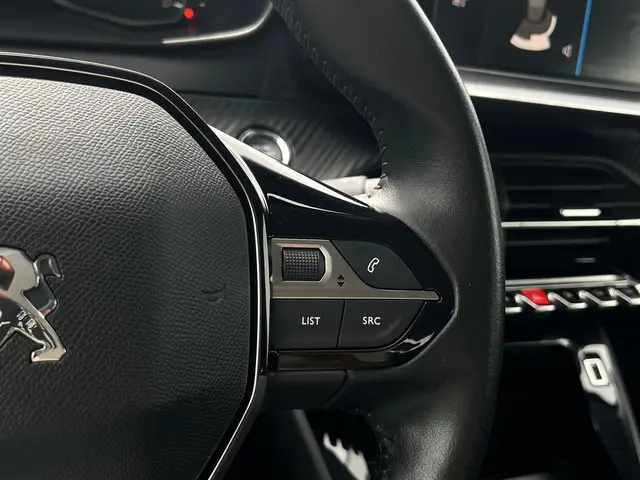 Peugeot 208 1.2 PureTech Active 2020 Benzine 18
