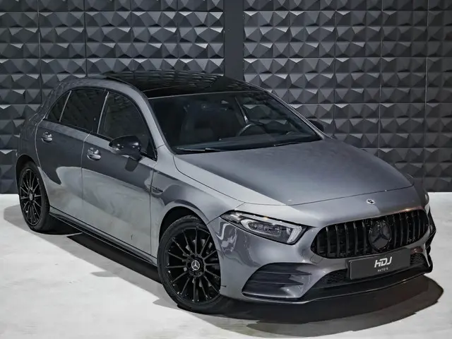 Mercedes-Benz A-Klasse 250e AMG 2020 Hybride Benzine 8