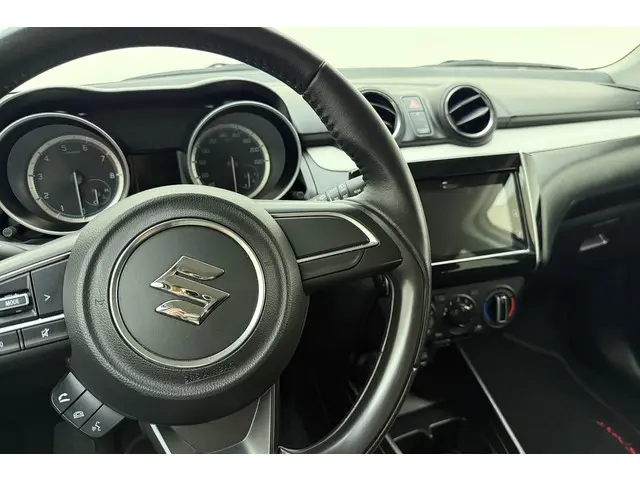 Suzuki Swift 1.2 Select Smart Hybrid 2020 Benzine 17