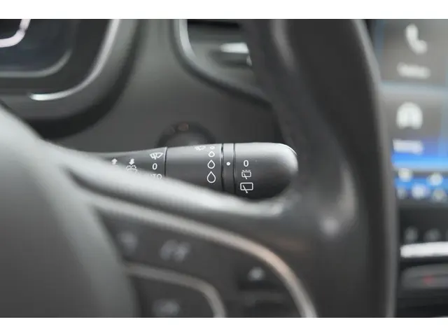 Renault Scénic TCe 140 EDC Bose 2021 Benzine 43