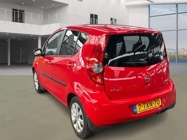 Opel Agila 1.0 Berlin 2014 Benzine 4