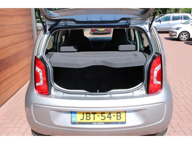 Volkswagen up! 1.0 move up! BlueMotion 2013 Benzine 11