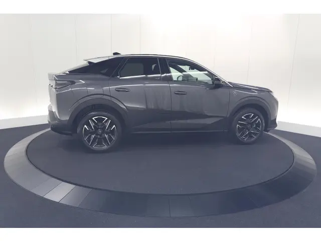 Peugeot 3008 1.2 Hybrid 136 GT 2025 Hybride Benzine 9