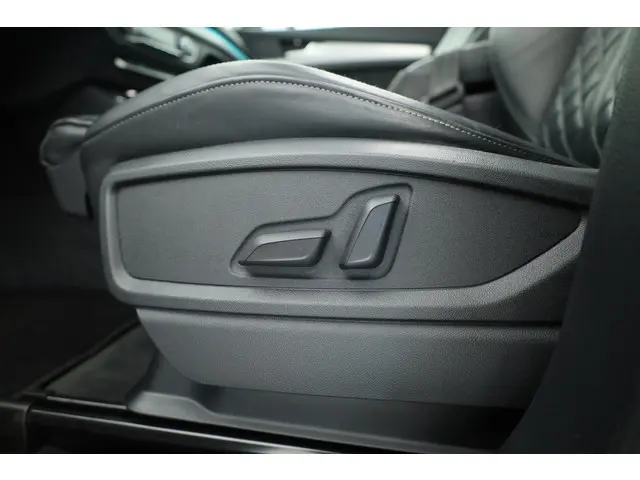 Audi Q5 55 TFSI e S Edition 2021 Hybride Benzine 10