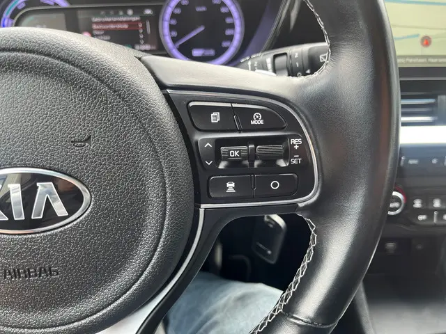 Kia Niro 1.6 GDi Hybrid DynamicLine 2019 Hybride Benzine 8