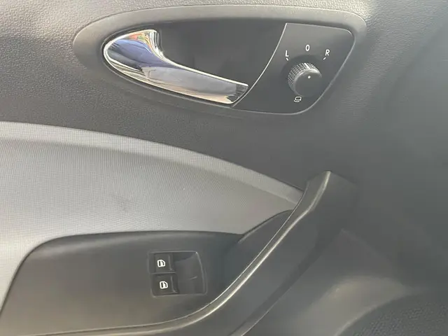 SEAT Ibiza 1.2 Airco Cruise control 2012 Benzine 17