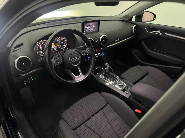 Audi A3 Sportback 1.4 e-tron Sport 2018 Hybride Benzine 10