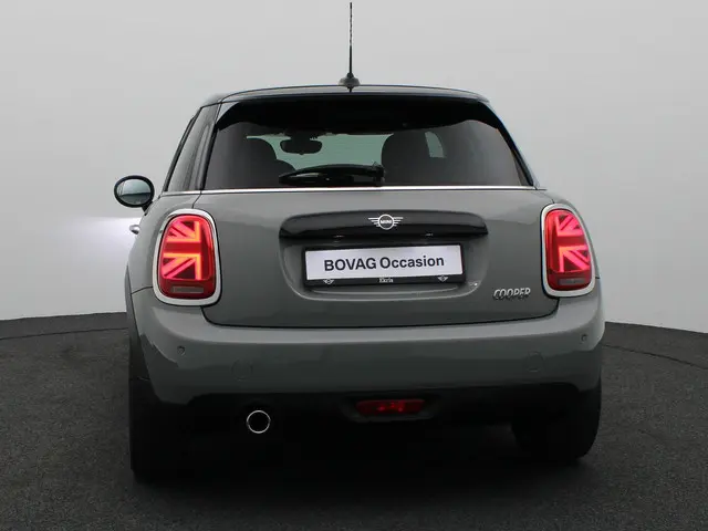 MINI 5-Deurs Cooper 2019 Benzine 5