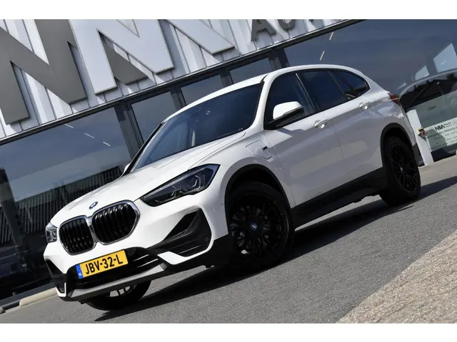 BMW X1 3