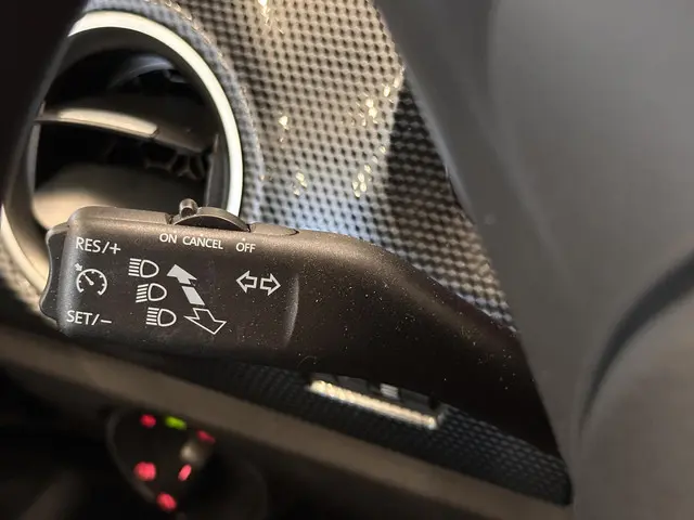 Volkswagen up! 1.0 2021 Benzine 14