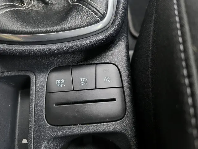 Ford Fiesta 1.0 EcoBoost Hybrid Titanium 2022 Benzine 33