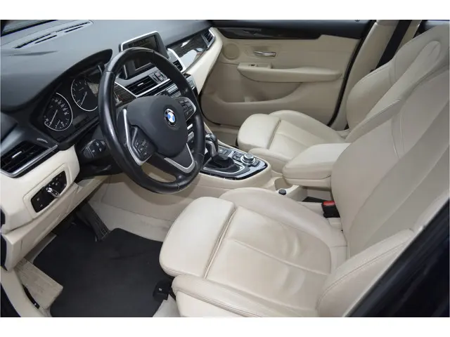 BMW 2 Serie Active Tourer 218i Executive 2015 Benzine 13