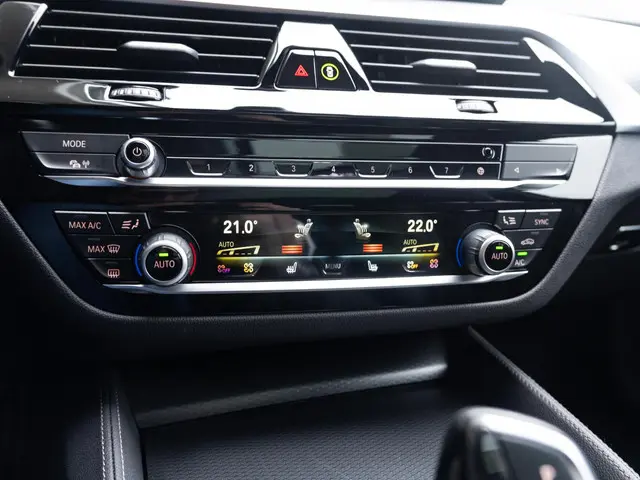 BMW 5 Serie Touring 530e 2024 Hybride Benzine 25