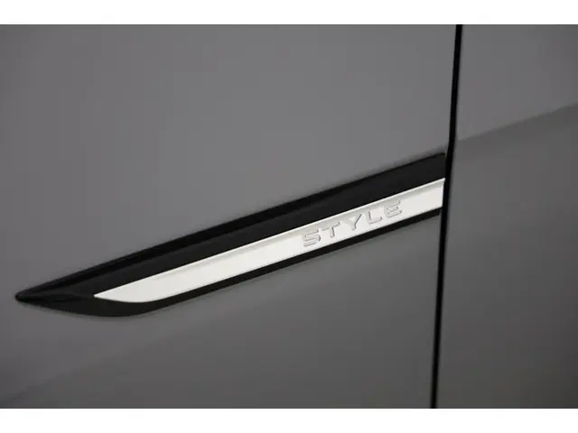 Volkswagen Golf 1.5 TSI Style 2021 Benzine 12