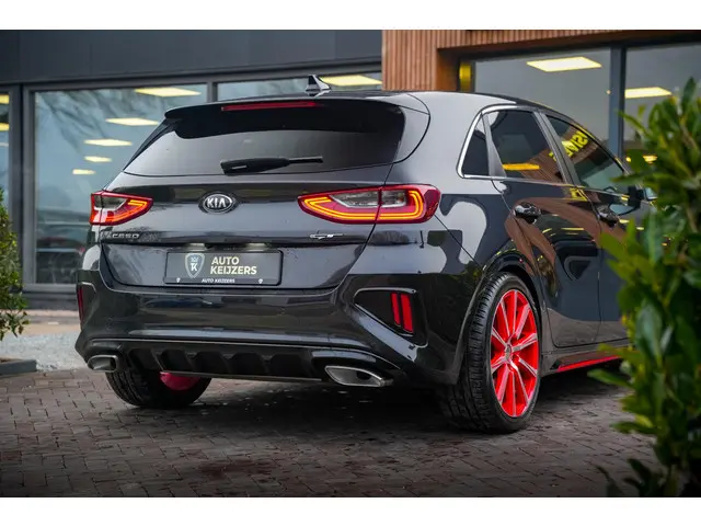 Kia Ceed 1.6 T-GDi GT 2019 Benzine 10