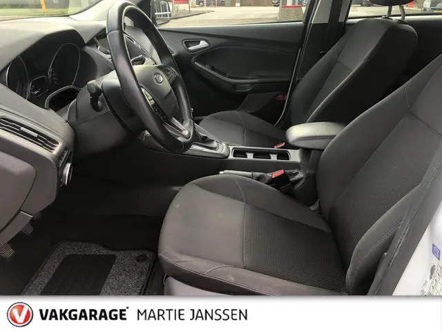 Ford Focus Wagon 1.0 Lease Edition 2018 Benzine 12