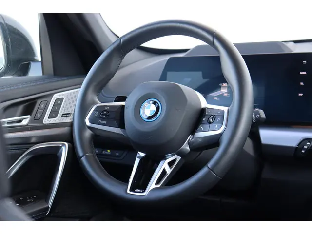 BMW iX1 xDrive30 67 kWh 2024 Elektrisch 14