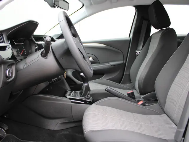 Opel Corsa 1.2 Edition 2023 Benzine 12