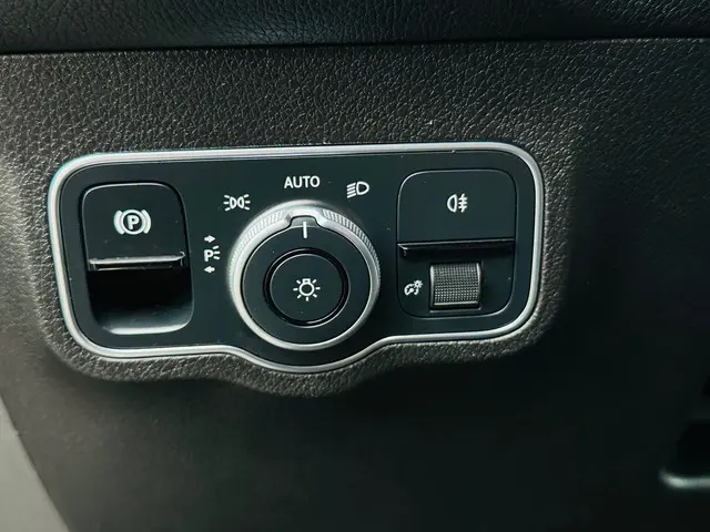 Mercedes-Benz GLB 180 d Premium 2021 Diesel 22