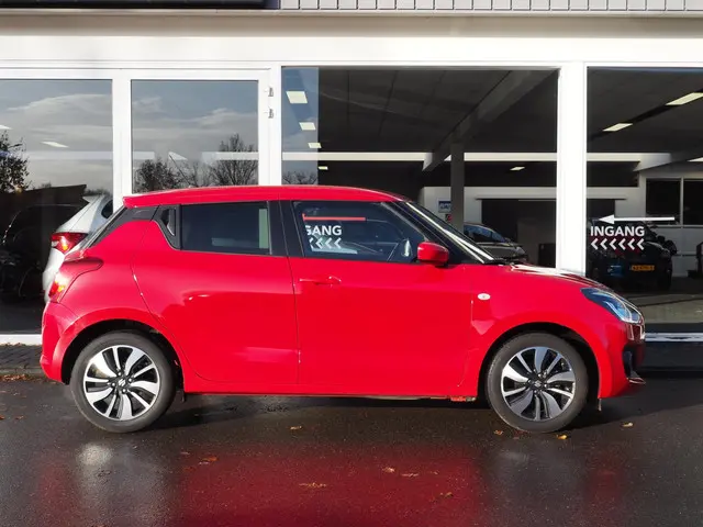 Suzuki Swift 1.2 Style Smart Hybrid 2025 Benzine 8