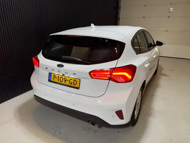 Ford Focus 1.0 EcoBoost ST Line Business 2018 Benzine 10