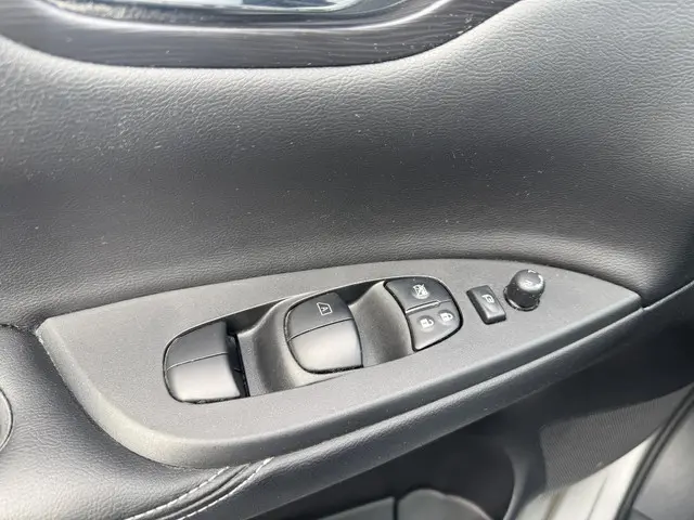 Nissan Pulsar 1.2 DIG-T Connect Edition 2015 Benzine 12