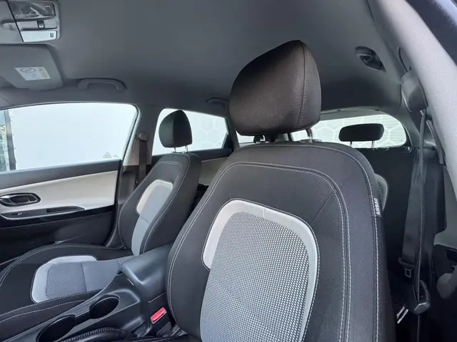 Kia cee'd Sportswagon 1.6 GDI ExecutiveLine 2015 Benzine 6