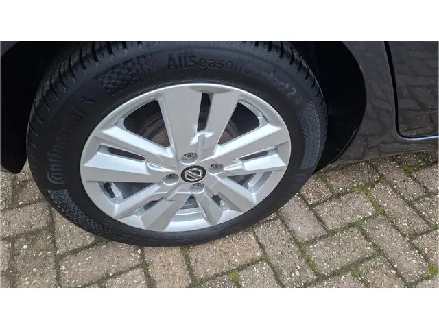 Nissan Micra 1.0 IG-T Acenta 2019 Benzine 18