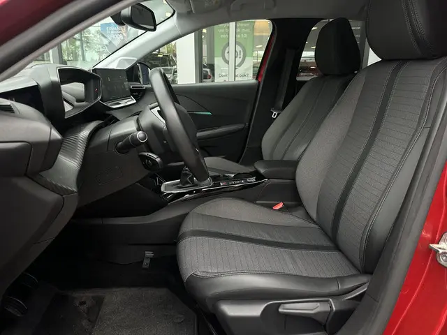 Peugeot 208 1.2 PureTech 100pk Allure Pack 2021 Benzine 10