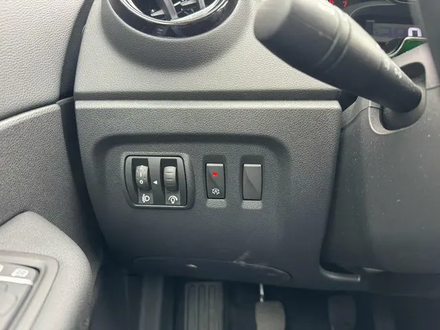 Renault Captur 0.9 TCe Intens 2019 Benzine 32