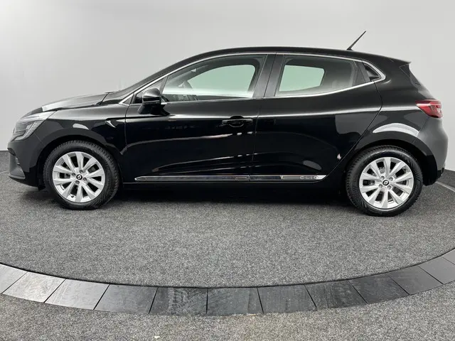 Renault Clio 1.0 TCe 90 Intens 2022 Benzine 9