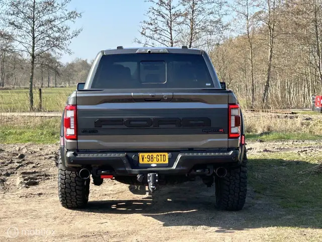 Ford F-150 USA Raptor R 2023 Benzine 6