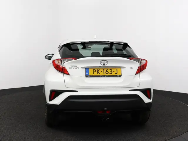 Toyota C-HR 1.2 Comfort 2017 Benzine 29