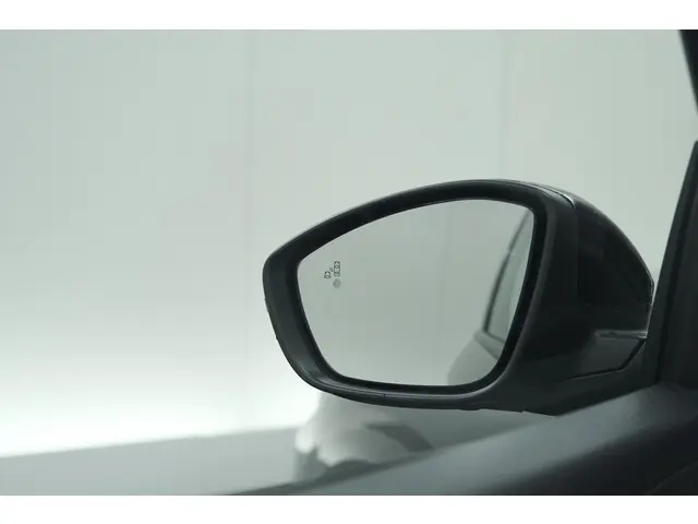 Peugeot 208 PureTech 100 Allure 2024 Benzine 21