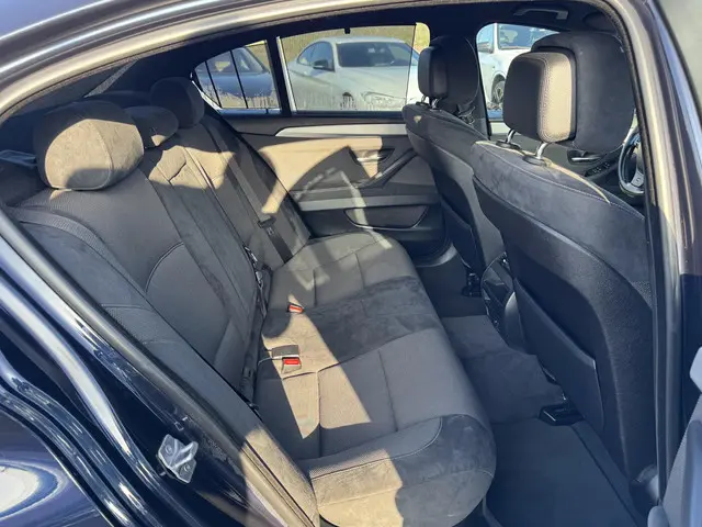 BMW 5 Serie 520i Executive M Sport 2013 Benzine 28
