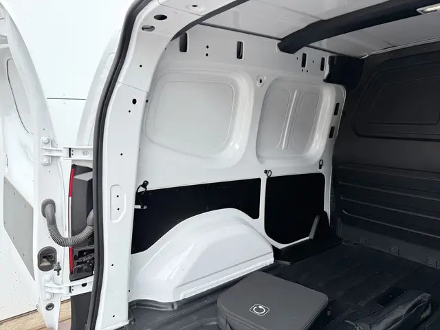 Mercedes-Benz eCitan 112 Pro 2023 Elektrisch 16
