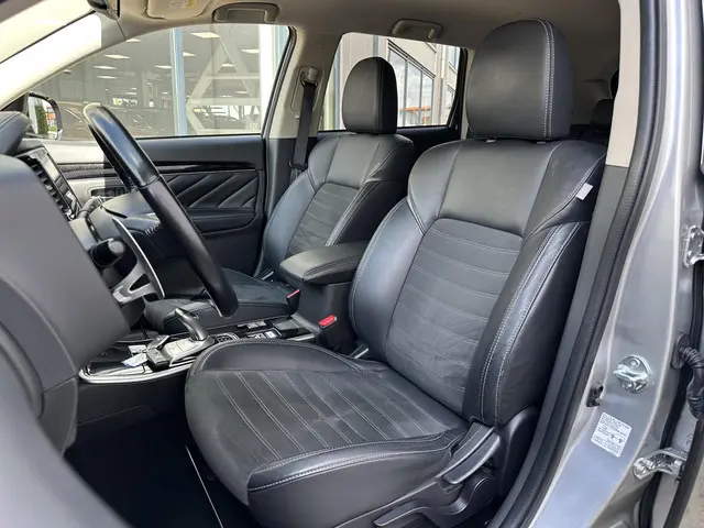 Mitsubishi Outlander 2.4 PHEV Pure+ 2019 Hybride Benzine 9