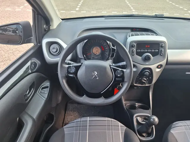 Peugeot 108 1.0 e-VTi Blue Lion 2016 Benzine 18