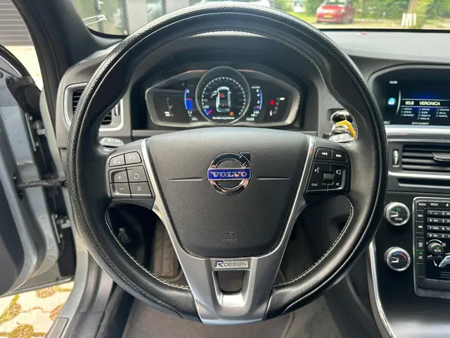 Volvo V60 1.6 T3 R-Design Trekhaak 2015 Benzine 10