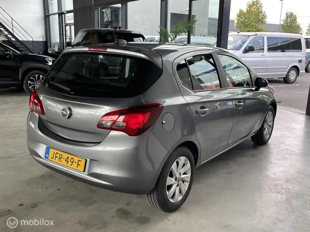 Opel Corsa 1.2-16V Cosmo 5 deurs airco navi 2018 Benzine 4