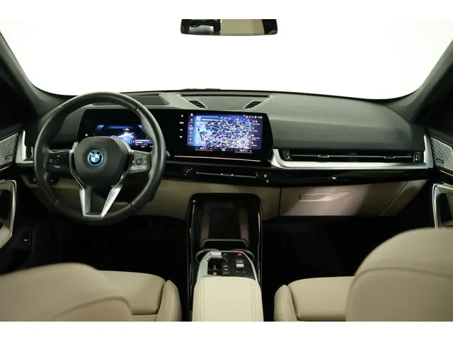 BMW iX1 xDrive30 67 kWh 2023 Elektrisch 13