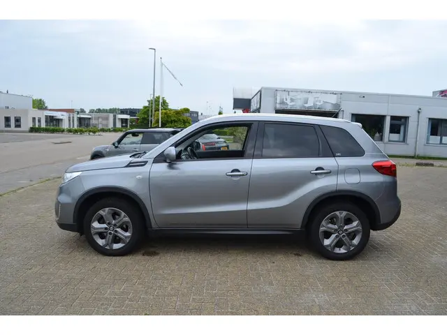 Suzuki Vitara 1.6 Exclusive 2015 Benzine 8