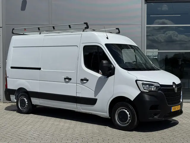 Renault Master T35 2.3 dCi 135 L2H2 Comfort 2022 Diesel 15