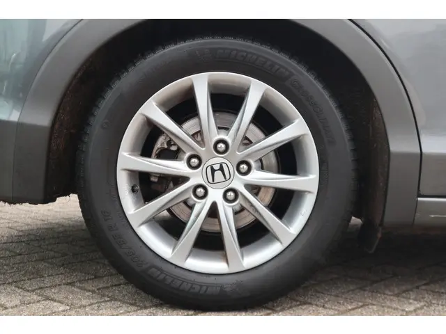 Honda Civic 1.8 Sport 2012 Benzine 33