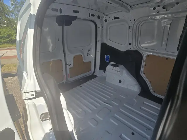 Ford Transit Courier 1.5 TDCI Limited 2020 Diesel 12