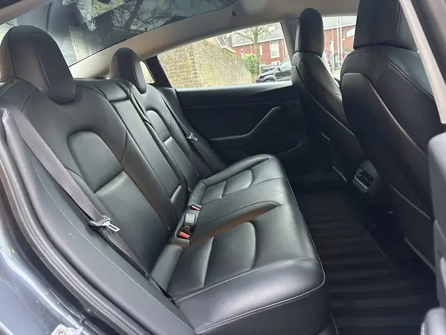 Tesla Model 3 Long Range AWD 75 kWh 2019 Elektrisch 14