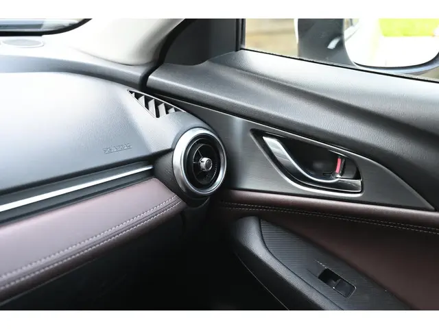 Mazda CX-3 SkyActiv-G 120 6MT GT-Luxury 2017 Benzine 33
