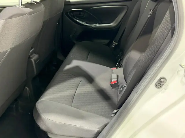 Toyota Yaris 1.5 Hybrid Dynamic 2021 Hybride Benzine 19